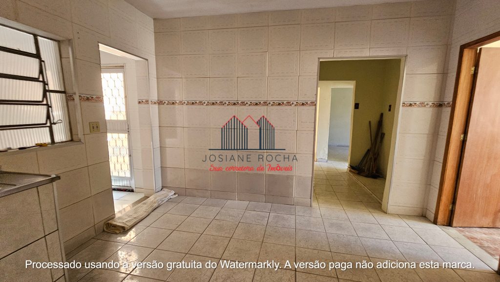 Casa Linear com 3 Quartos, Quintal e 6 Vagas à Venda no  Parque Anchieta!! Praça da Bíblia!!! rj