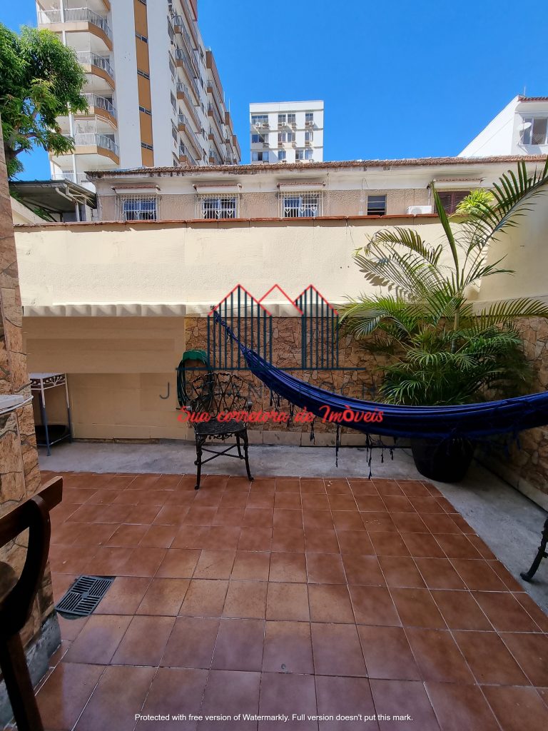 Apto. Tipo Casa 2 Quartos, Depend. completa e Área Externa à Venda no Grajaú!!! Próximo ao Verdun!!! rj