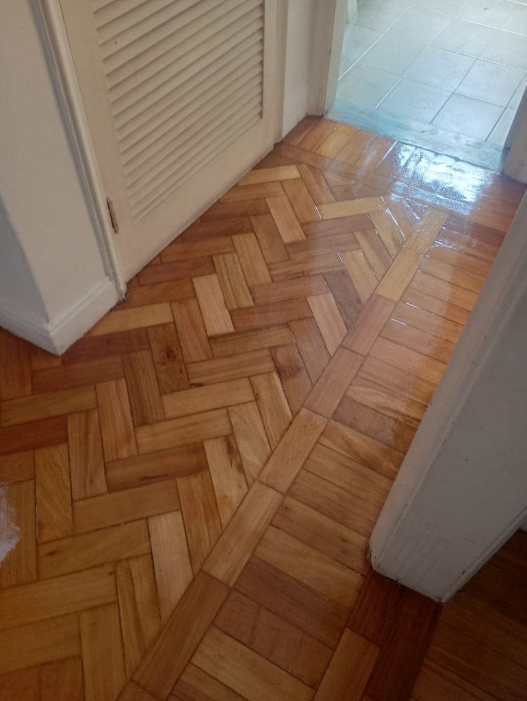 Apto. 2 Quartos e Vaga à Venda no Alto da Boa Vista!!! Próximo ao Largo da Usina!!! rj