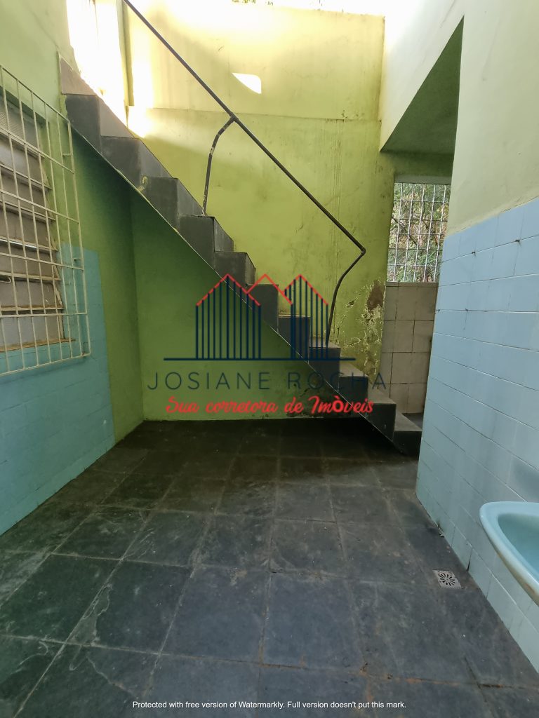 Casa em Condomínio fechado com 3 quartos, Terraço e Vaga  para Locação no Rocha!!! rj