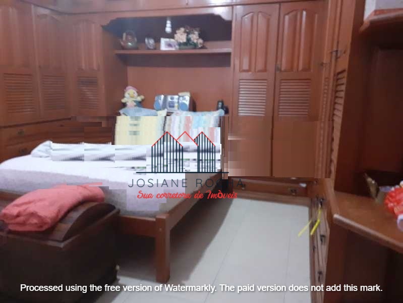 Casa com 4 Quartos, Quintal e Vaga à Venda no Grajaú!!! Próximo ao Largo da Verdun!!!