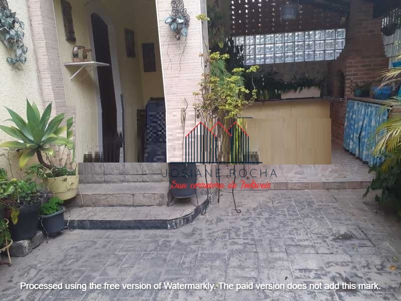 Casa com 4 Quartos, Quintal e Vaga à Venda no Grajaú!!! Próximo ao Largo da Verdun!!!