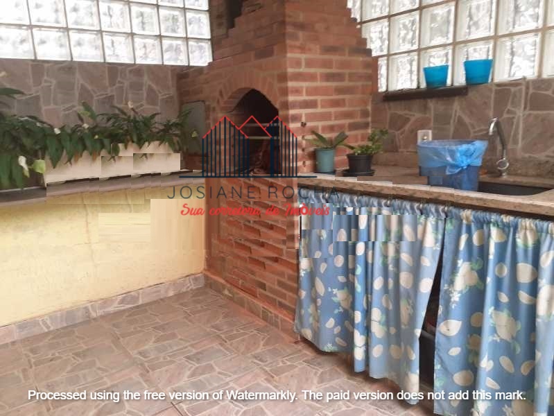 Casa com 4 Quartos, Quintal e Vaga à Venda no Grajaú!!! Próximo ao Largo da Verdun!!!