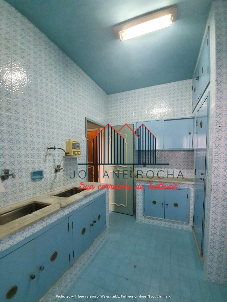 Apartamento com 4 Quartos, Salão de festa e 2 Vagas à Venda na Tijuca!!! Metrô Uruguai!!!- rj