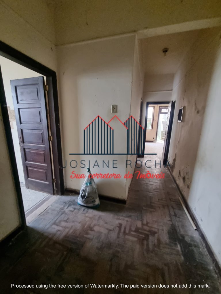 Casa com 5 Quartos, Piscina, Quintal e Vaga à Venda na Tijuca!!!Próximo a Rua Amoroso Costa!!! rj Casa com 5 Quartos, Piscina, Quintal e Vaga à Venda na Tijuca!!!Próximo a Rua Amoroso Costa!!! rj