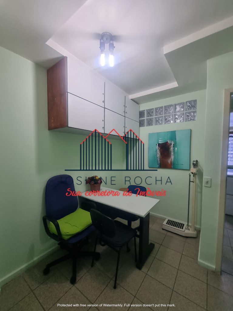 Sala Comercial com banheiro e vaga  à Venda na Tijuca!!!  Praça Saens Pena!!! 22 m² por R$ 270.000