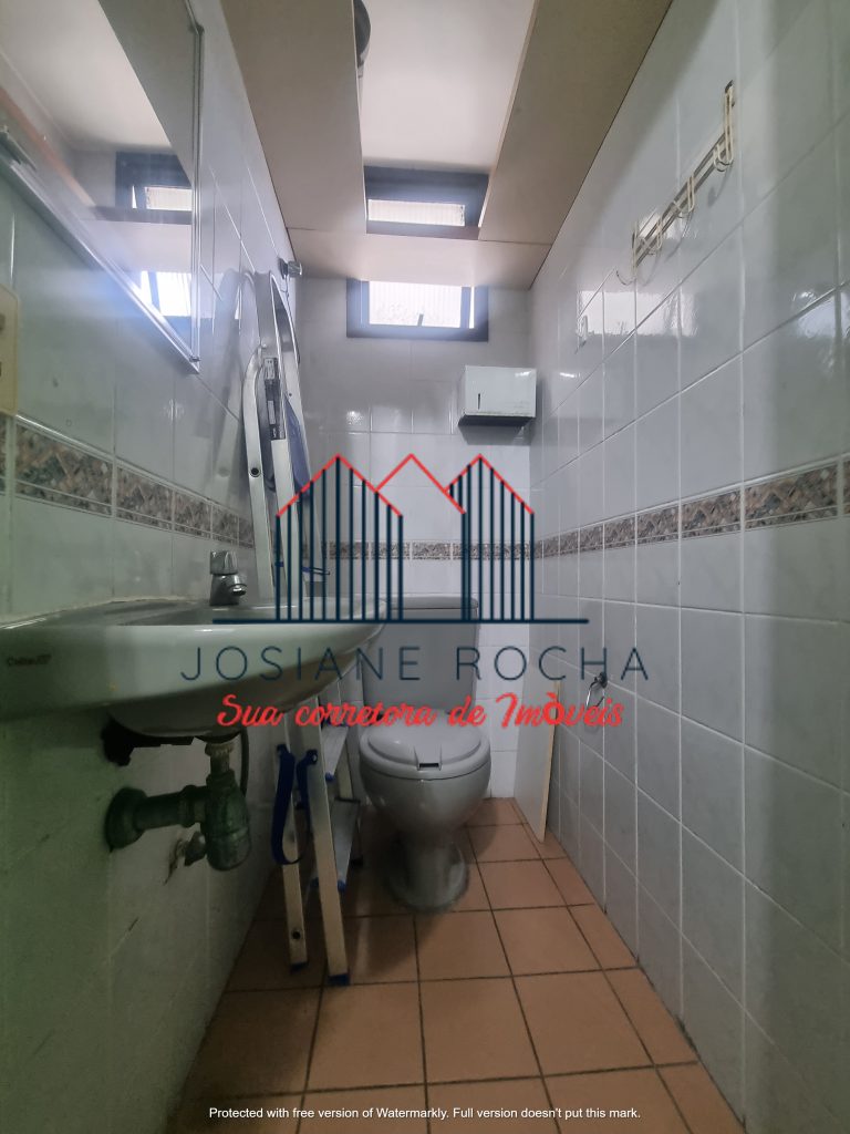 Sala Comercial com banheiro e vaga  à Venda na Tijuca!!!  Praça Saens Pena!!! 22 m² por R$ 270.000