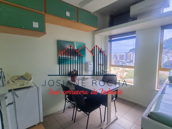 Sala Comercial com banheiro e vaga  à Venda na Tijuca!!!  Praça Saens Pena!!! 22 m² por R$ 270.000