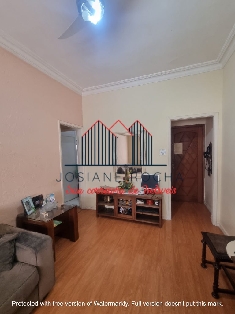 Apartamento com 2 Quartos e Vaga à Venda na Tijuca!!! Próximo a Praça Saens Pena!!! RJ