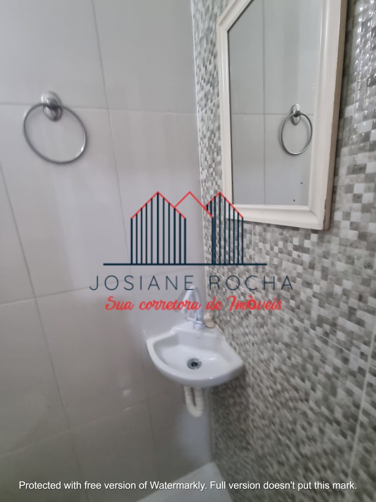 Apartamento com 2 Quartos e Vaga à Venda na Tijuca!!! Próximo a Praça Saens Pena!!! RJ