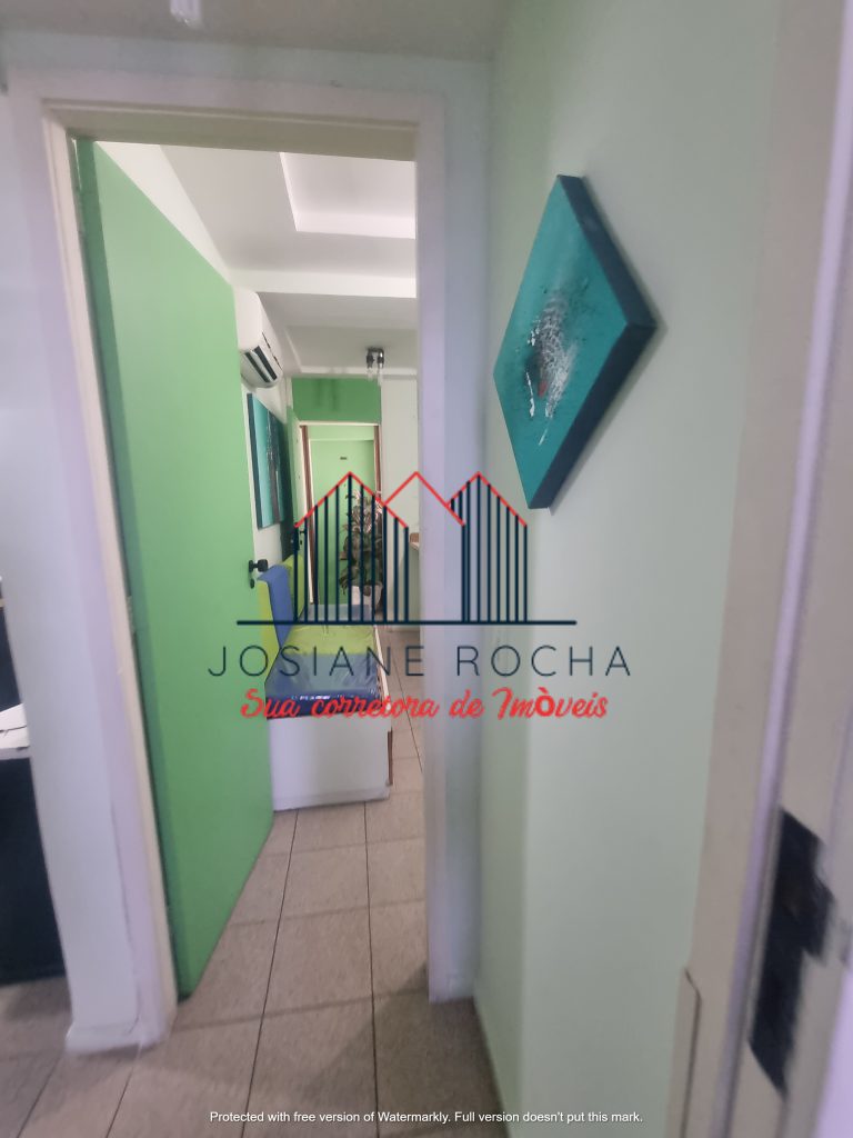 Sala Comercial com banheiro e vaga  à Venda na Tijuca!!!  Praça Saens Pena!!! 22 m² por R$ 270.000