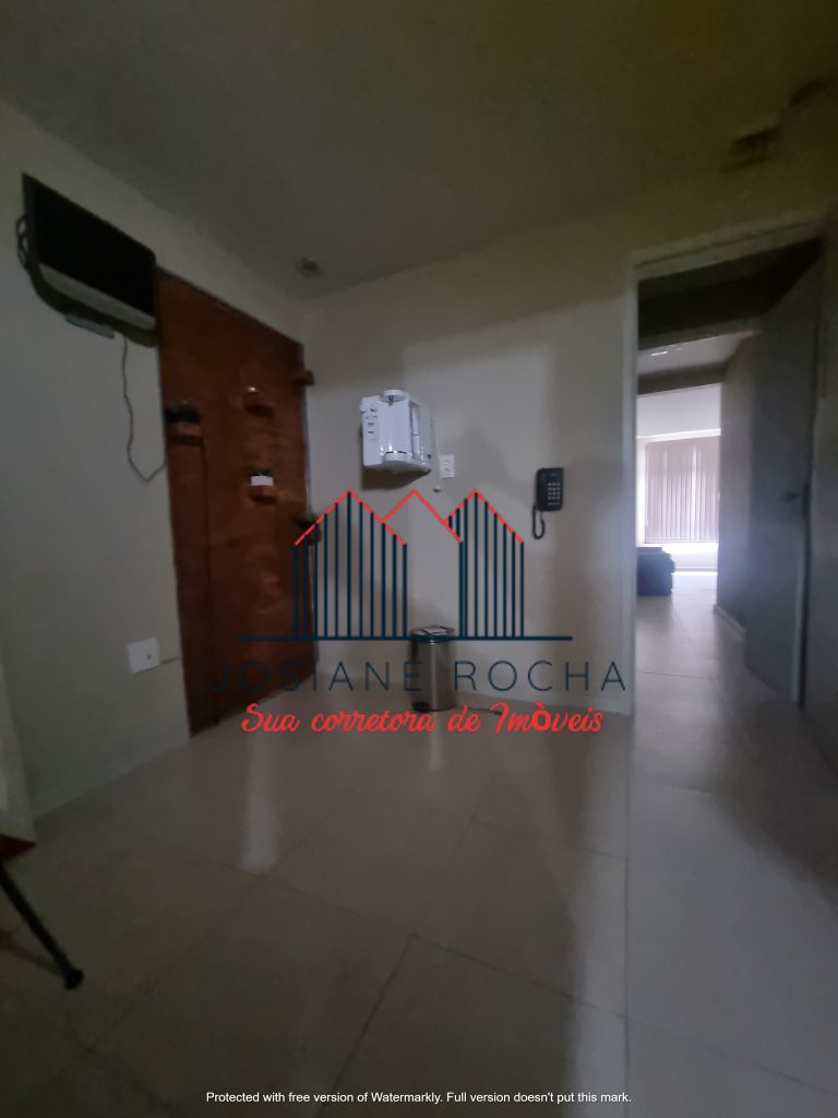 Sala Comercial com Recepção e 1 banheiro à Venda, 40 m² por R$ 270.000