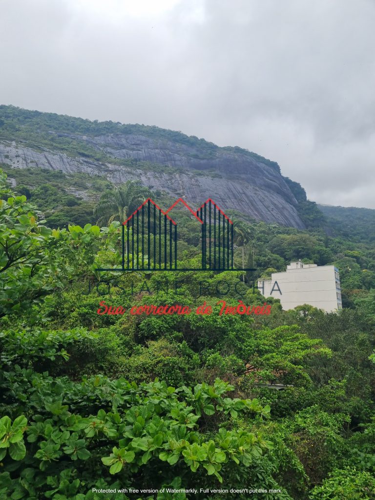 Cobertura com 4 quartos e vaga a venda no Alto da Boa Vista!!! Próximo ao Largo da Usina!!!rj