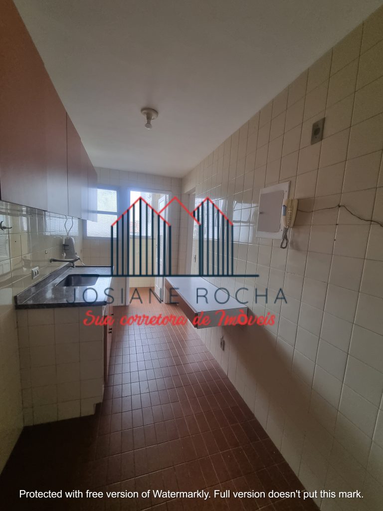 Locação!!!  Apartamento com 2 quartos, varanda e vaga para Locação no Grajaú!!! Próximo ao Verdun!!! rj