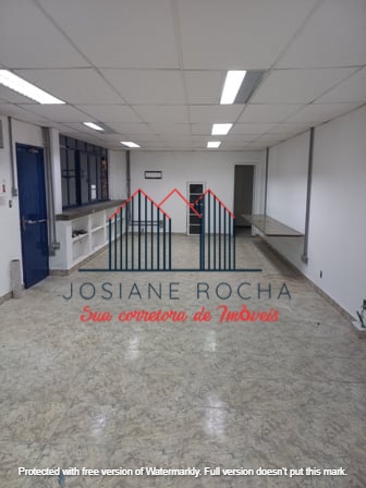 Venda/Locação!!! Galpão/Depósito/Armazém com 10 banheiros em Ramos!!!  1.750 m² por R$ 3.000.000