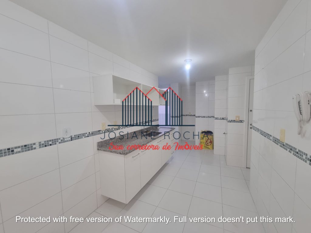 Venda/Locação!!! Apartamento com 3 quartos, varanda e 2 vagas à Venda na Tijuca!!! Praça Saens Pena!!! rj