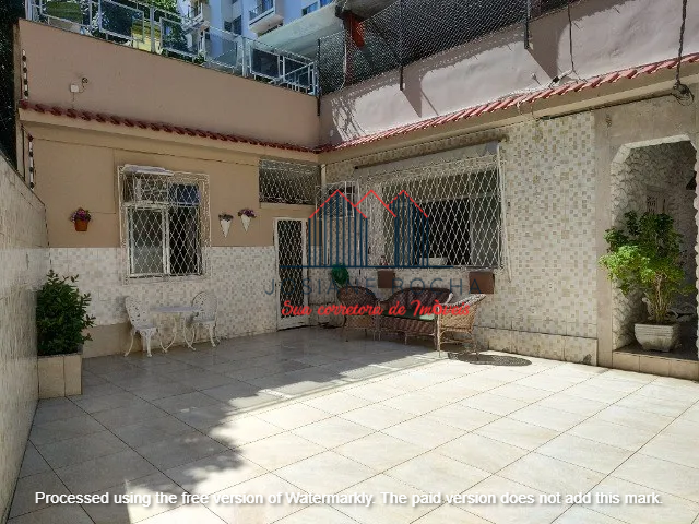 Casa com 3 Quartos, Piscina e Vaga à Venda no Grajaú!!! Próximo a Rua Botucatu!!! rj