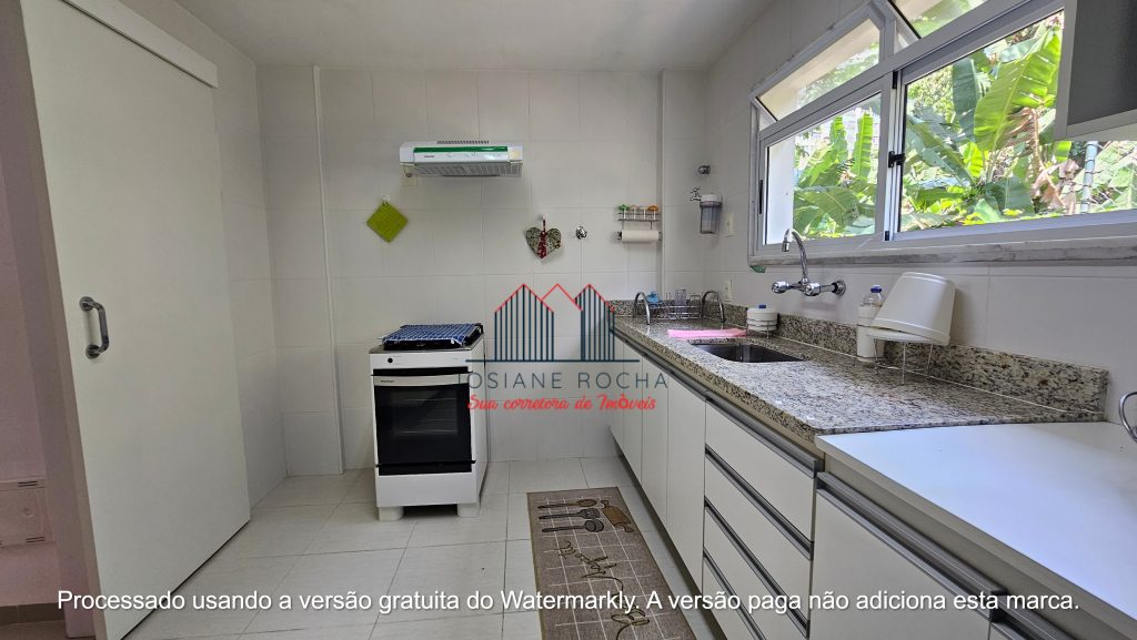 Casa em Condomínio Fechado com 2 Suítes, varanda e vaga à Venda na Tijuca!!! Próximo ao Largo da Usina!!! rj