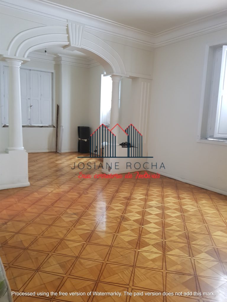 Casa Duplex com 4 Quartos, suíte e Vaga à Venda na Tijuca!!! Próximo ao Metrô!!!