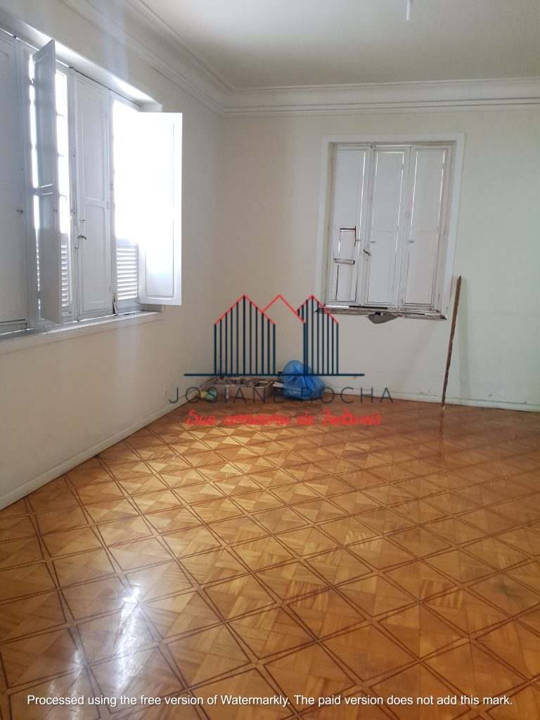 Casa Duplex com 4 Quartos, suíte e Vaga à Venda na Tijuca!!! Próximo ao Metrô!!!