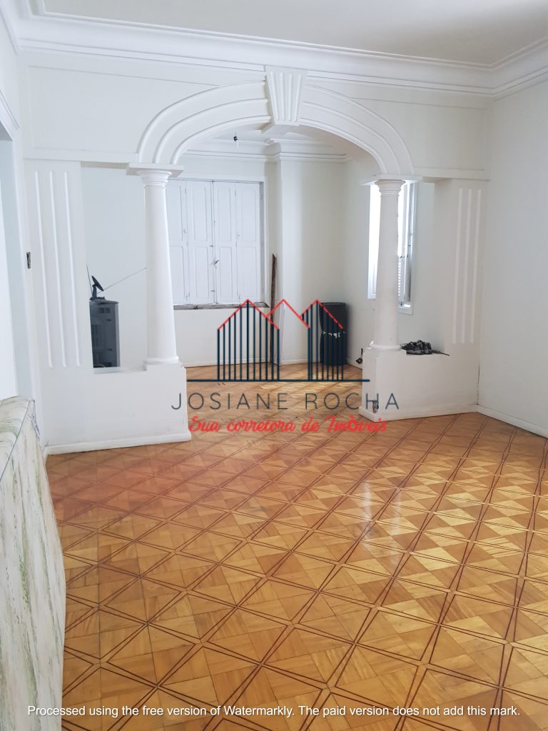 Casa Duplex com 4 Quartos, suíte e Vaga à Venda na Tijuca!!! Próximo ao Metrô!!!