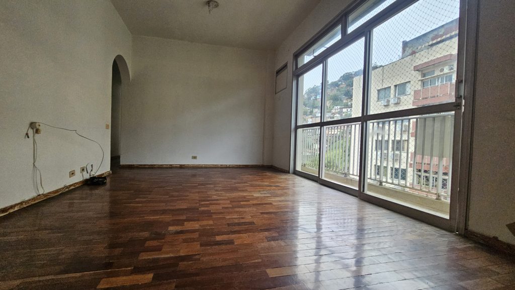 Apartamento com 3 Quartos, Suíte, Varanda e 2 Vagas à Venda na Tijuca!!! Próximo a C. Bonfim!! – rj