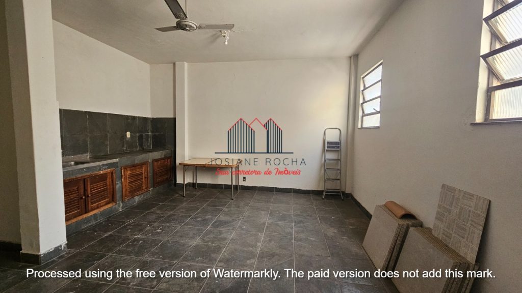 Apartamento com 2 Quartos e Vaga à Venda na Tijuca!!! Próximo ao Colégio Miliar!!!