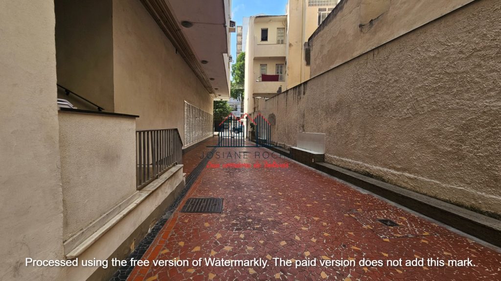 Apartamento com 2 Quartos e Vaga à Venda na Tijuca!!! Próximo ao Colégio Miliar!!!