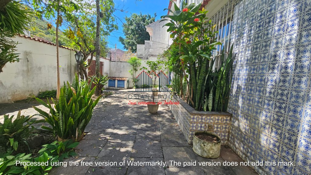 Casa com 4 Quartos, 2 Suítes, Quintal e Vaga à venda na Tijuca!!! 236m²