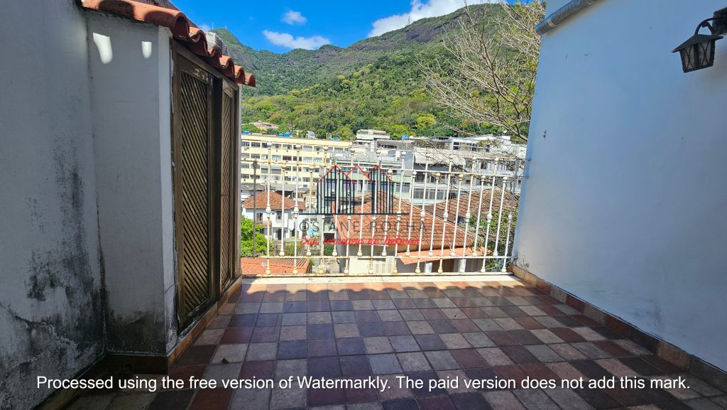 Casa com 4 Quartos, 2 Suítes, Quintal e Vaga à venda na Tijuca!!! 236m²