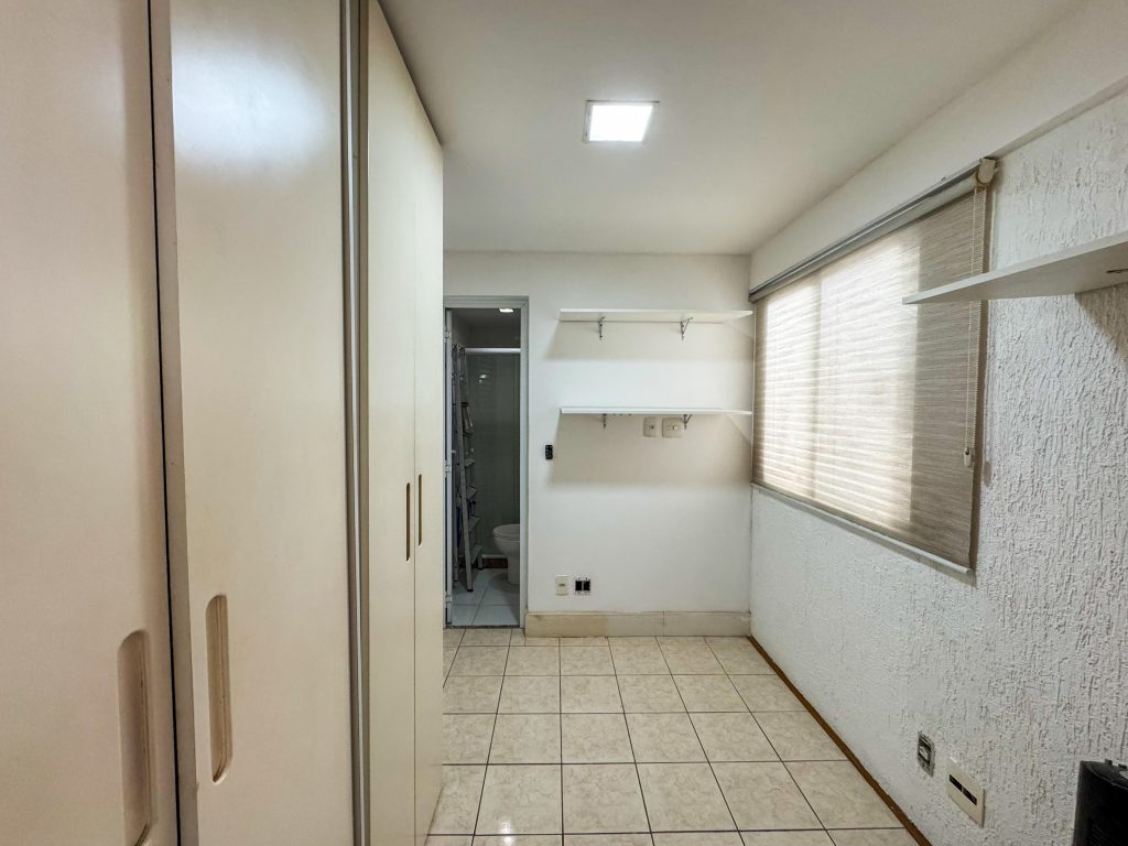 Cobertura Duplex  3 Quartos, Suíte, Varanda e Vaga à Venda na Lagoa!!!