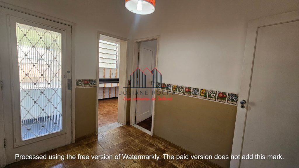Casa com 4 Quartos, 2 Suítes, Quintal e Vaga à venda na Tijuca!!! 236m²