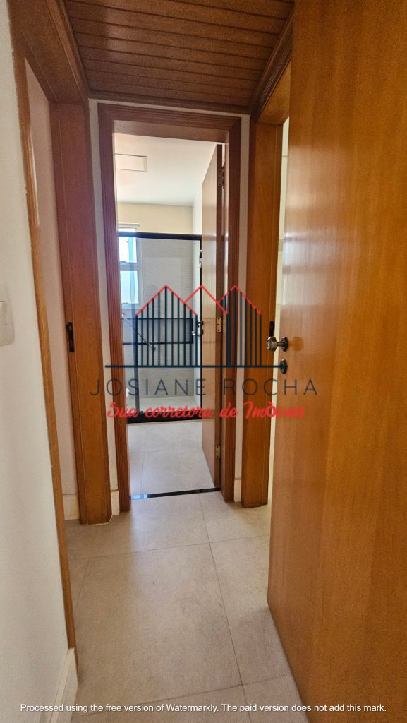 Venda/Locação!!! Apto. 2 Quartos, Suíte, Varanda e Vaga à Venda na Tijuca!!! Próximo ao Largo da Usina!!!