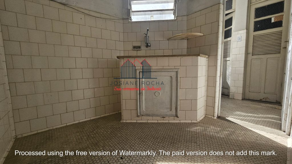 Apartamento com 1 Quarto + Depend. completa à Venda no Grajaú!!! Próximo ao Verdun!! rj.