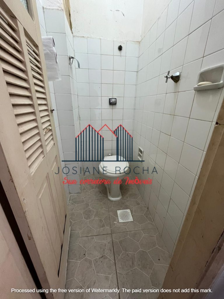 Venda/Locação!! Casa com 4 Quartos, Varanda e 2 Vagas no Grajaú!!! Próximo ao Largo Verdun!!