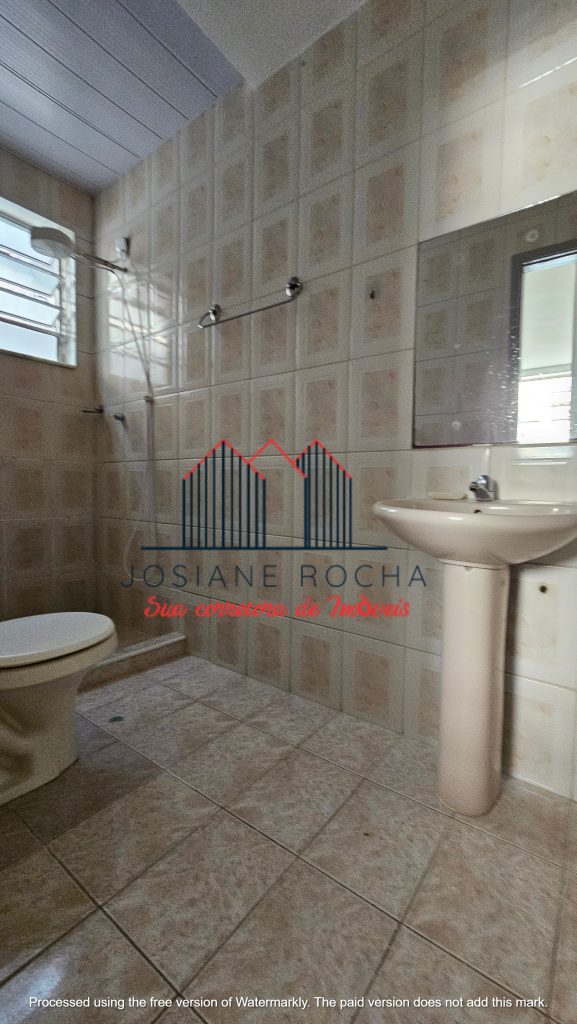 Venda/Locação!! Casa com 4 Quartos, Varanda e 2 Vagas no Grajaú!!! Próximo ao Largo Verdun!!