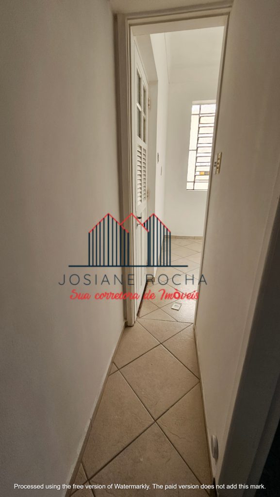 Venda/Locação!! Casa com 4 Quartos, Varanda e 2 Vagas no Grajaú!!! Próximo ao Largo Verdun!!