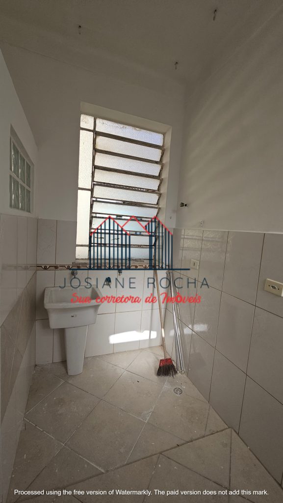 Venda/Locação!! Casa com 4 Quartos, Varanda e 2 Vagas no Grajaú!!! Próximo ao Largo Verdun!!